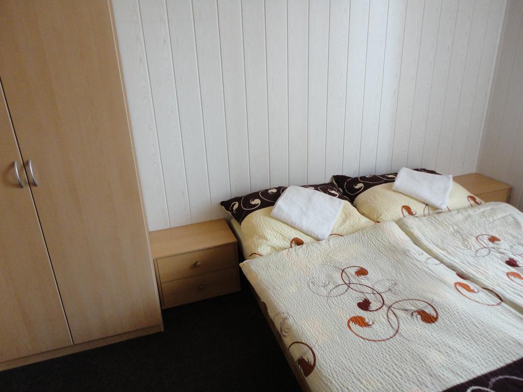 Hotel U Nadrazi Lanžhot Kültér fotó