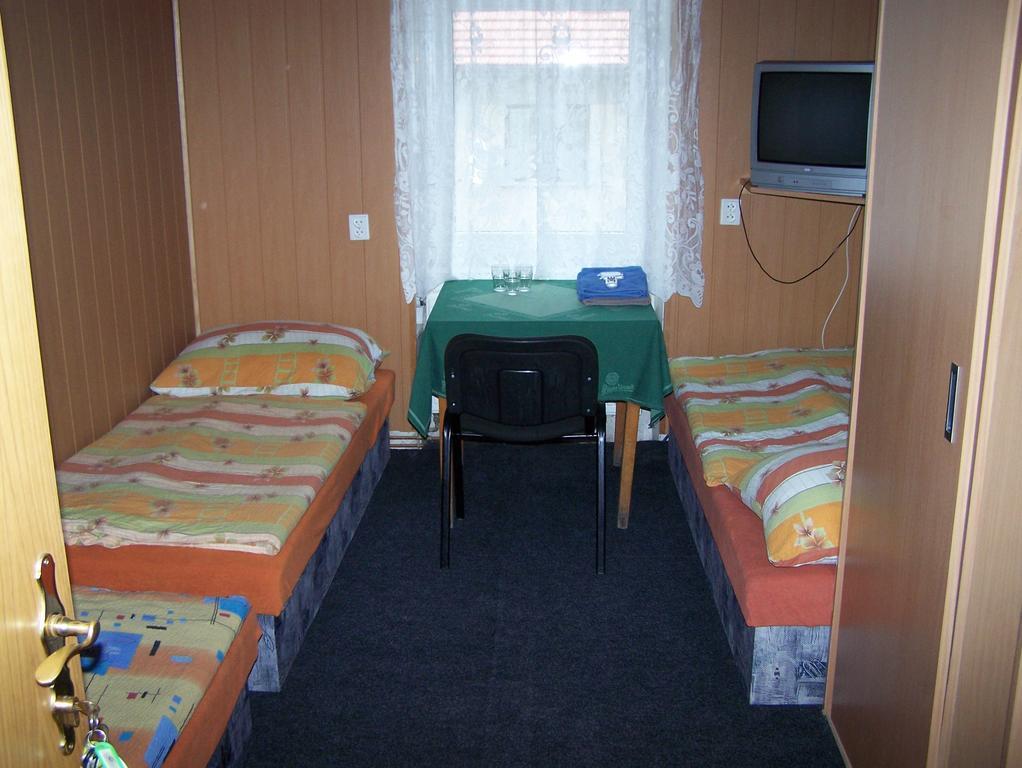Hotel U Nadrazi Lanžhot Szoba fotó